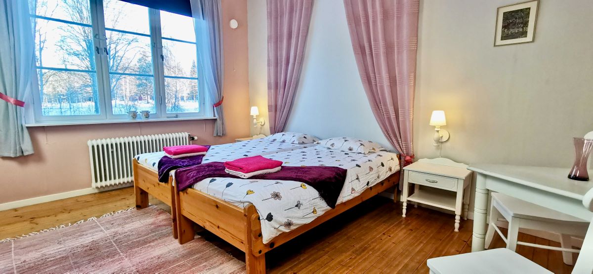 Double room - Elevhemmet 3 "Pretty in pink"